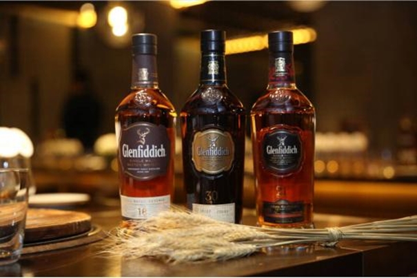 1636624274597775.jpg 青島烈酒報關(guān)行有哪些_副本.jpg